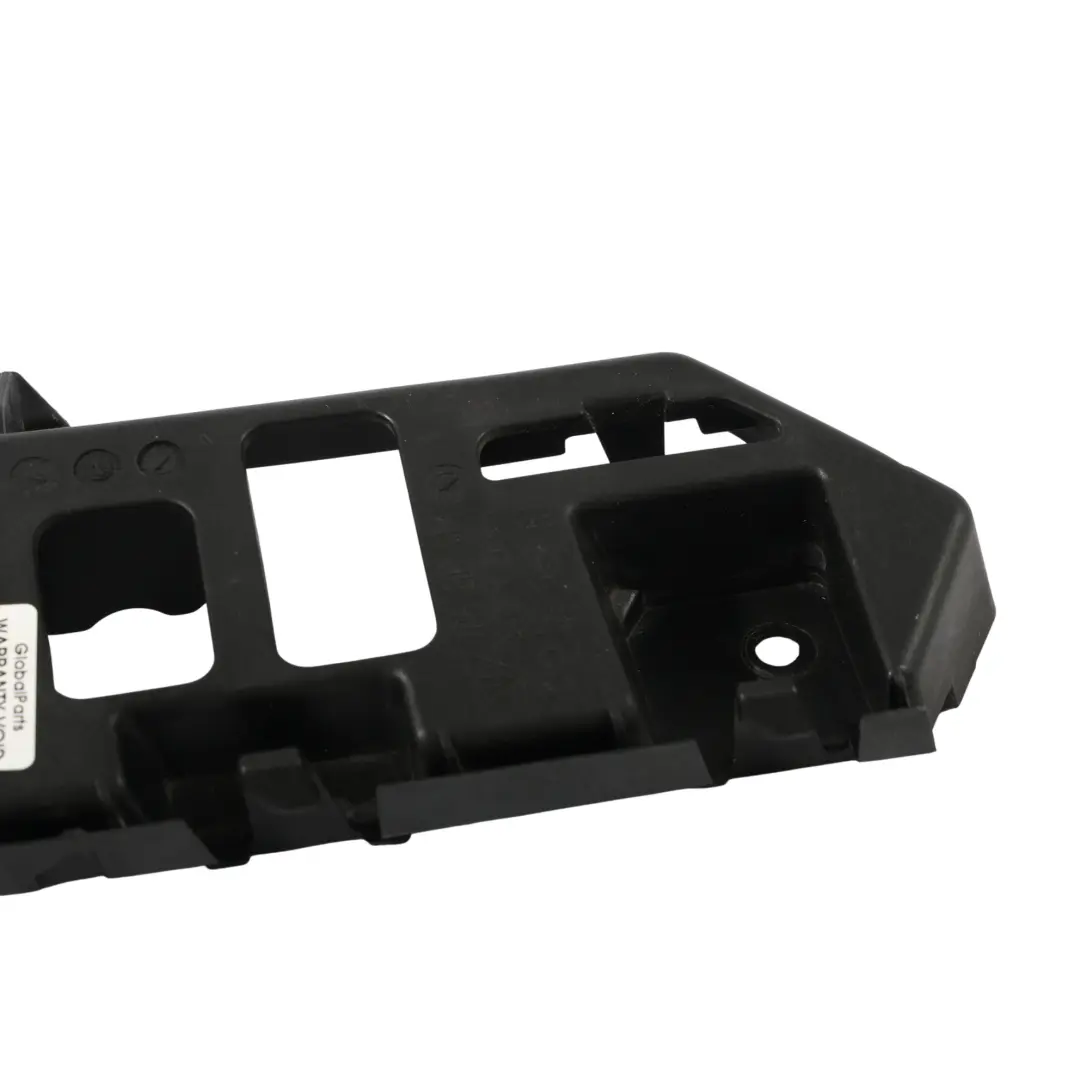 Porsche Cayenne 92A Soporte Guía Paragolpes Trasero Derecho - SKU 7P5807484 - Número de pieza 7P5807484