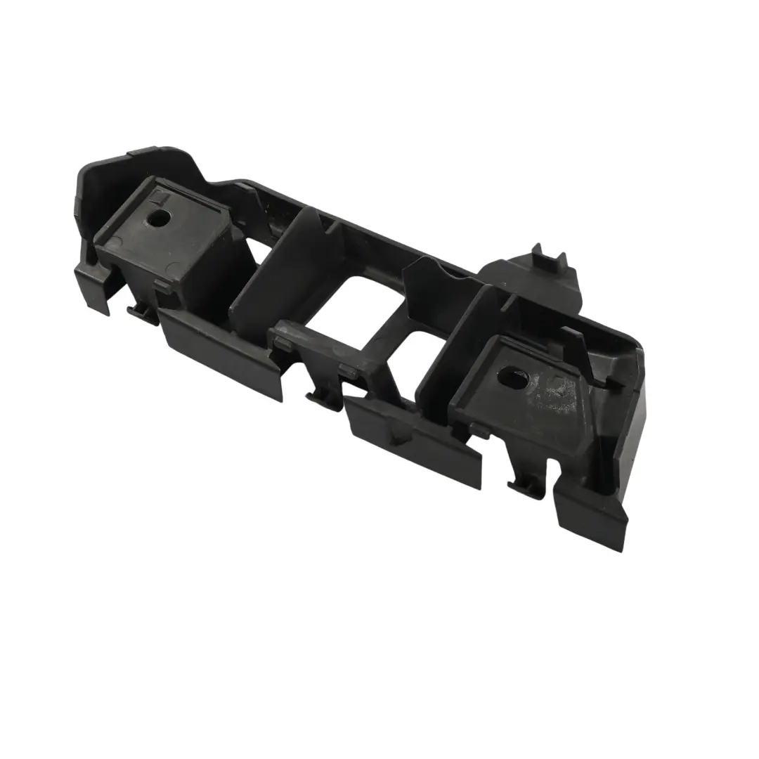 Soporte Guía Paragolpes Trasero Derecho para Porsche Cayenne 92A con número de pieza 7P5807484 Porsche Cayenne 92A Soporte Guía Paragolpes Trasero Derecho - SKU 7P5807484 - Número de pieza 7P5807484