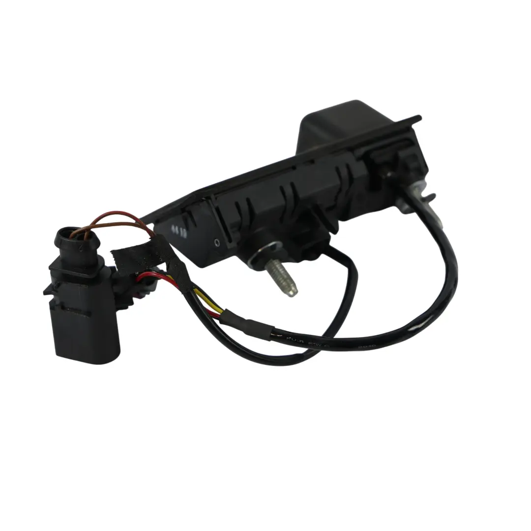 Parking Rear Viev Camera Handle to Porsche Cayenne 92A Rear Tailgate with Part number 7P5827566C Porsche Cayenne 92A Rear Tailgate Parking Rear Viev Camera Handle - SKU 7P5827566C - Part number 7P5827566C