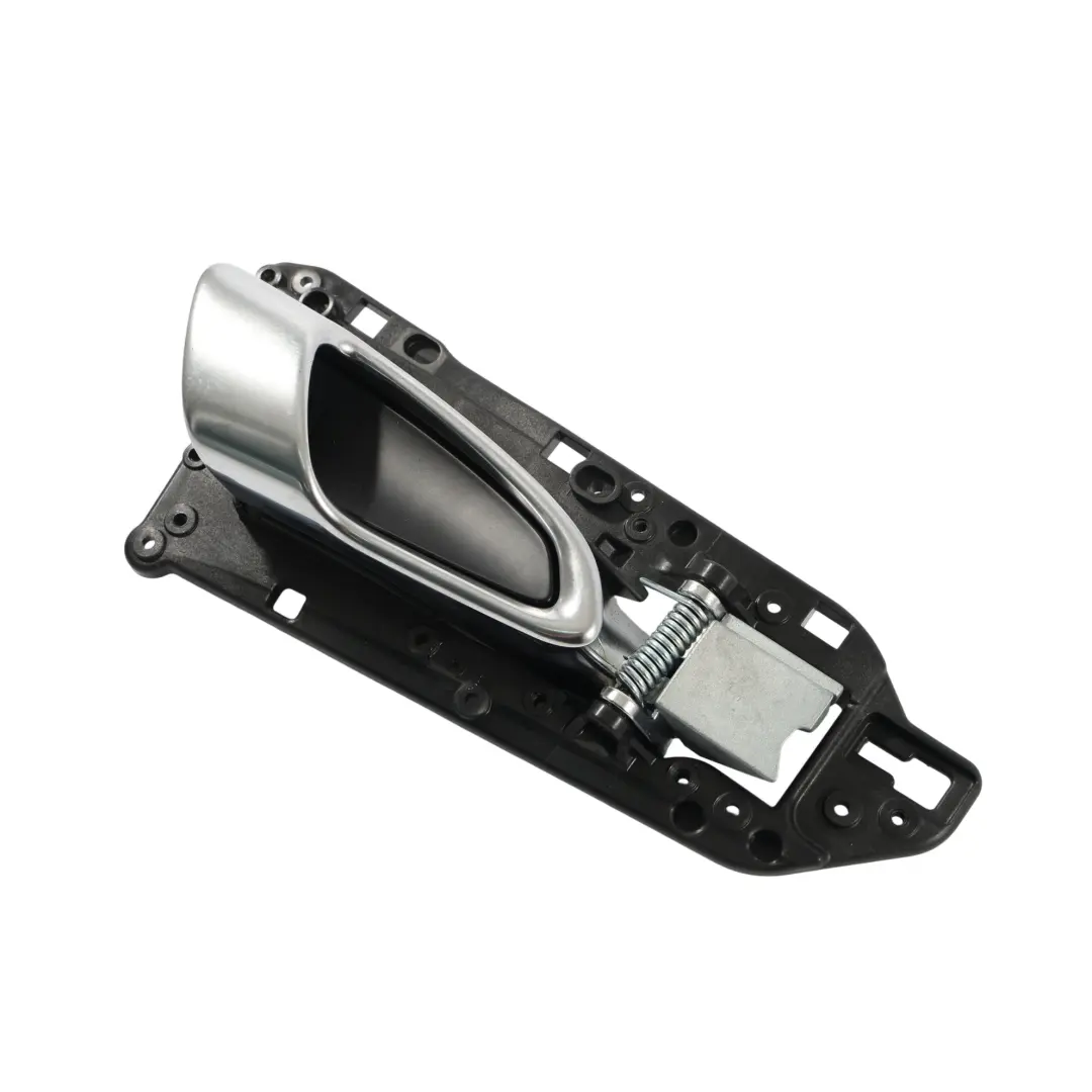 958 MK2 Maniglia Porta Interna Posteriore Destra per Porsche Cayenne con numero di parte 7P5837020F Porsche Cayenne 958 MK2 Maniglia Porta Interna Posteriore Destra - SKU 7P5837020F - Numero di parte 7P5837020F