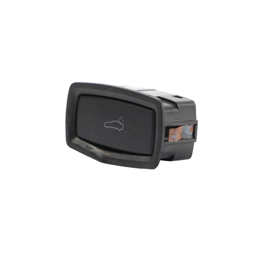 Pulsante Interruttore Apertura Portellone Bagagliaio per Porsche Macan con numero di parte 7PP959832K Porsche Macan Pulsante Interruttore Apertura Portellone Bagagliaio - SKU 7PP959832K - Numero di parte 7PP959832K