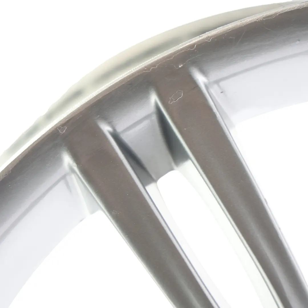 Vorne Alu Felge Alufelge 18" 8J M Spinnen Speiche 193 für BMW E90 E91 E92 E93 mit Teilenummer 8036933 BMW E90 E91 E92 E93 Vorne Alu Felge Alufelge 18" 8J M Spinnen Speiche 193 - SKU 8036933-1 - Teilenummer 8036933