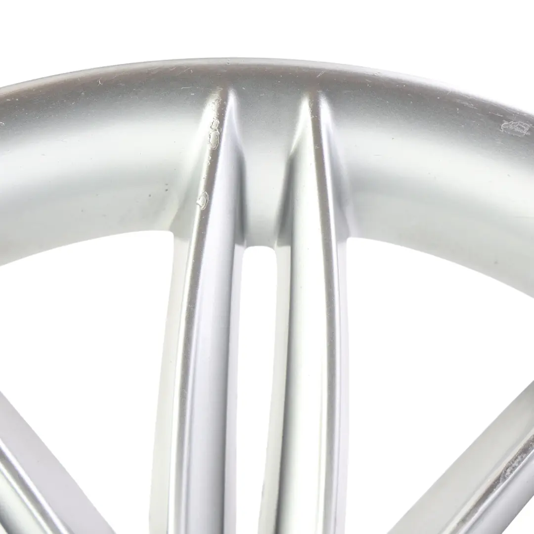 Posteriore Ruota M Doppio Raggio Cerchio AlluMini o 207 17" per BMW E81 E82 E87 con numero di parte 8036938 BMW E81 E82 E87 Posteriore Ruota M Doppio Raggio Cerchio AlluMini o 207 17" - SKU 8036938-4 - Numero di parte 8036938
