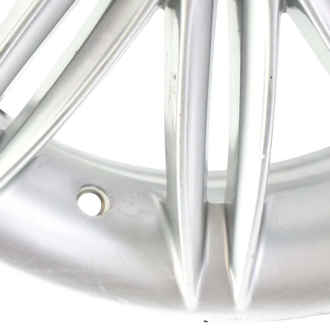 Posteriore Ruota M Doppio Raggio Cerchio AlluMini o 207 17" per BMW E81 E82 E87 con numero di parte 8036938 BMW E81 E82 E87 Posteriore Ruota M Doppio Raggio Cerchio AlluMini o 207 17" - SKU 8036938-4 - Numero di parte 8036938