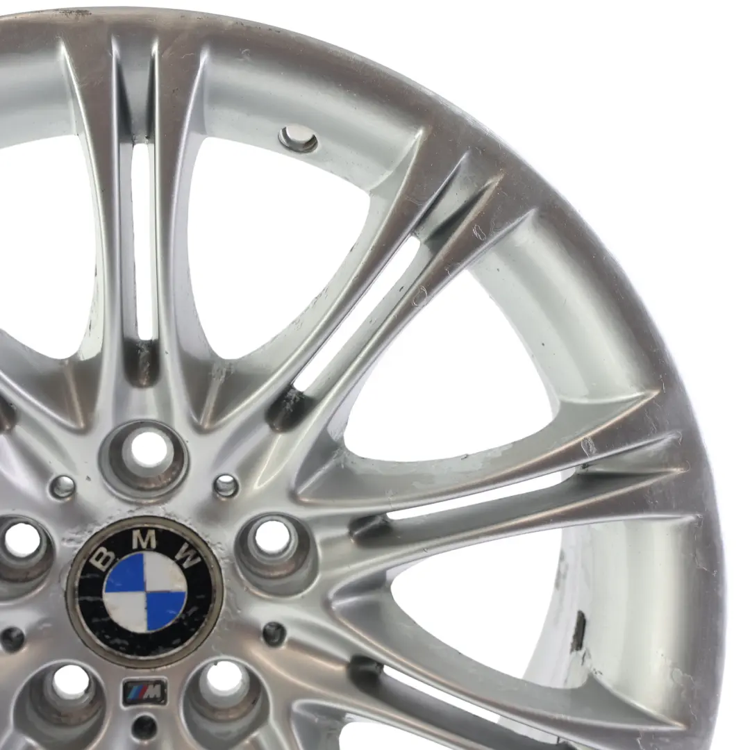 Jante Alliage Argent 18" ET:20 8J M Double Rayon 135 pour BMW E60 E61 à propos du numéro de pièce 8036947 BMW E60 E61 Jante Alliage Argent 18" ET:20 8J M Double Rayon 135 - SKU 8036947-2 - Numéro de pièce 8036947