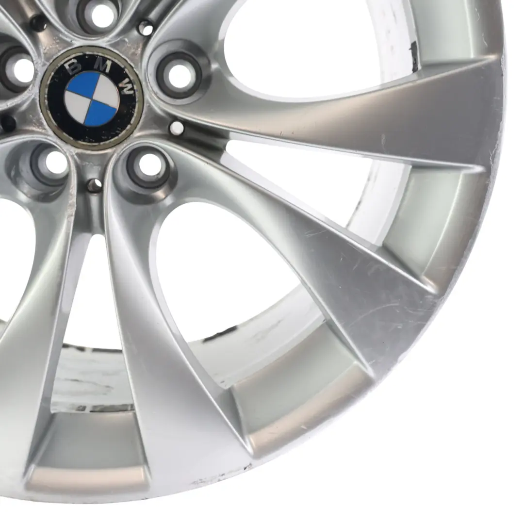 Srebrna Tylna Felga Aluminiowa 20" M 227 ET:35 11J do BMW X5 E70 o numerze 8037350 BMW X5 E70 Srebrna Tylna Felga Aluminiowa 20" M 227 ET:35 11J - SKU 8037350-1 - Numer Części 8037350