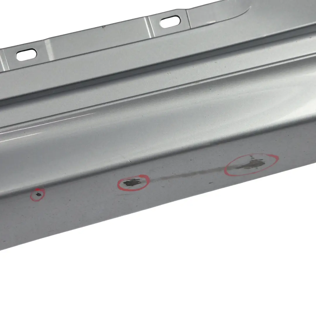 Cubierta Panel Umbral Deportivo M Derecho Gris Espacial Metallic A52 para BMW F12 F13 con número de pieza 8050418 BMW F12 F13 Cubierta Panel Umbral Deportivo M Derecho Gris Espacial Metallic A52 - SKU 8050418-SCG - Número de pieza 8050418