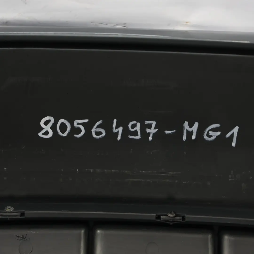 Zderzak Tylny PDC M-Pakiet Mineral Grau Szary Metalik - B39 do BMW F30 o numerze 8056497 BMW F30 Zderzak Tylny PDC M-Pakiet Mineral Grau Szary Metalik - B39 - SKU 8056497-MG1 - Numer Części 8056497