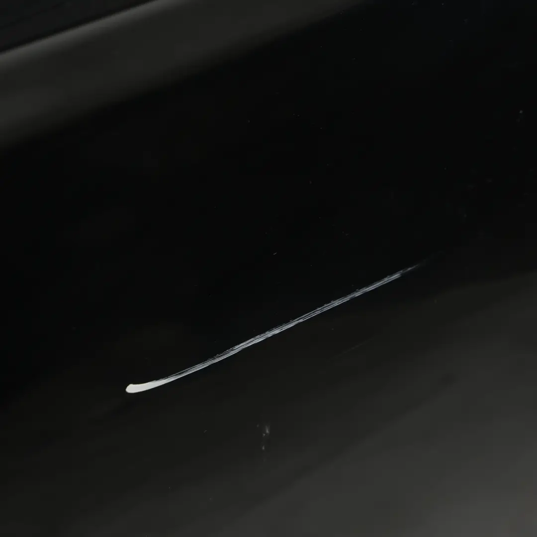 Audi Q5 FY Revestimiento Puerta Trasera Derecha Negro Mítico Metalizado Y9T - SKU 80A833052A-MYB - Número de pieza 80A833052A