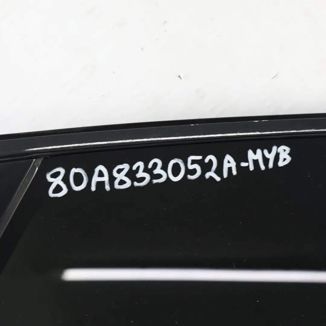 Revestimiento Puerta Trasera Derecha Negro Mítico Metalizado Y9T para Audi Q5 FY con número de pieza 80A833052A Audi Q5 FY Revestimiento Puerta Trasera Derecha Negro Mítico Metalizado Y9T - SKU 80A833052A-MYB - Número de pieza 80A833052A