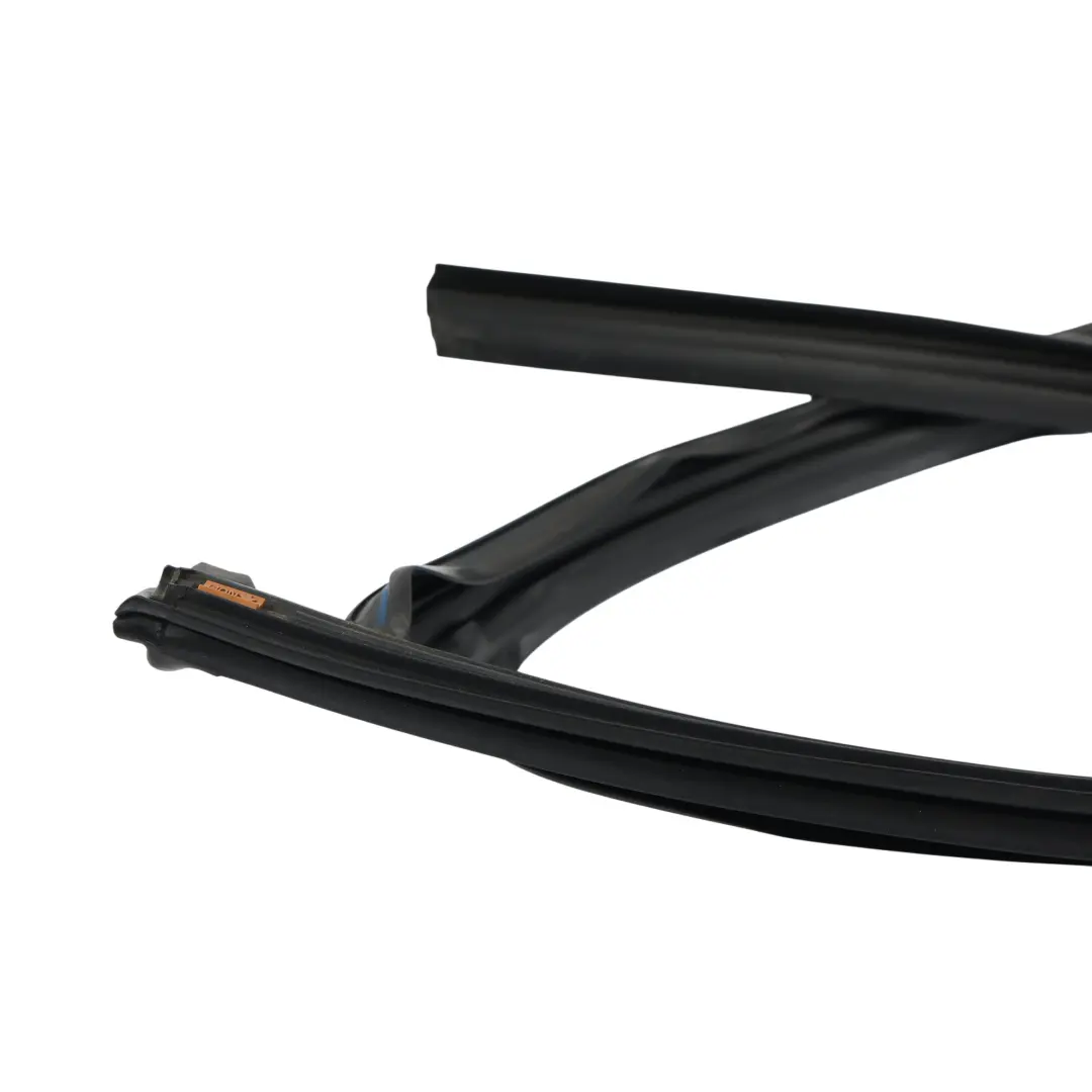 Joint Guide Vitre Droit Arrière Porte Caoutchouc pour Audi Q5 FY à propos du numéro de pièce 80A839432A Audi Q5 FY Joint Guide Vitre Droit Arrière Porte Caoutchouc - SKU 80A839432A-1 - Numéro de pièce 80A839432A
