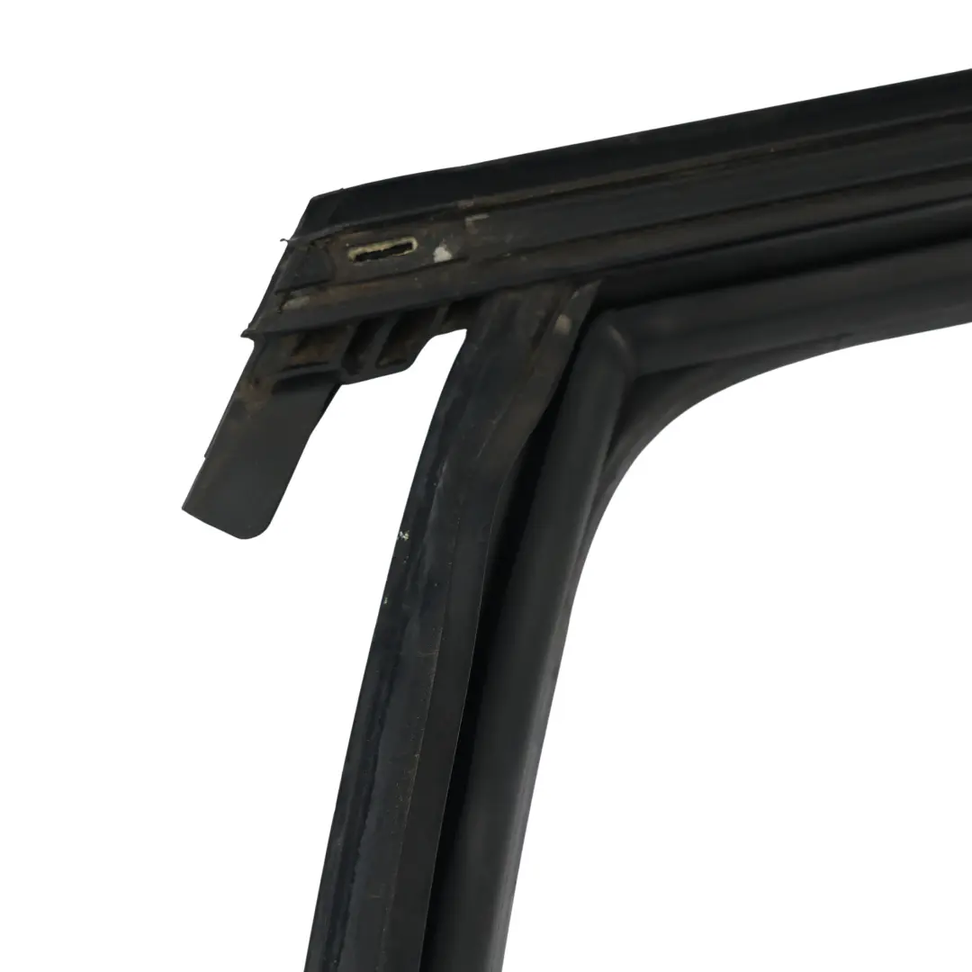 Joint Guide Vitre Droit Arrière Porte Caoutchouc pour Audi Q5 FY à propos du numéro de pièce 80A839432A Audi Q5 FY Joint Guide Vitre Droit Arrière Porte Caoutchouc - SKU 80A839432A-1 - Numéro de pièce 80A839432A
