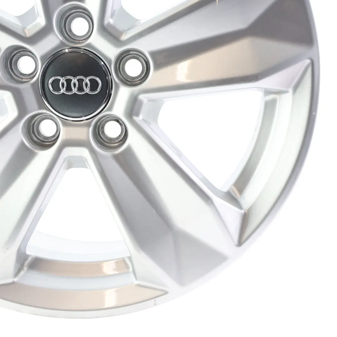 Llanta Aleación Plata 15" 6J ET:37 5/100 para Audi A1 GB con número de pieza 82A601025 Audi A1 GB Llanta Aleación Plata 15" 6J ET:37 5/100 - SKU 82A601025-1 - Número de pieza 82A601025