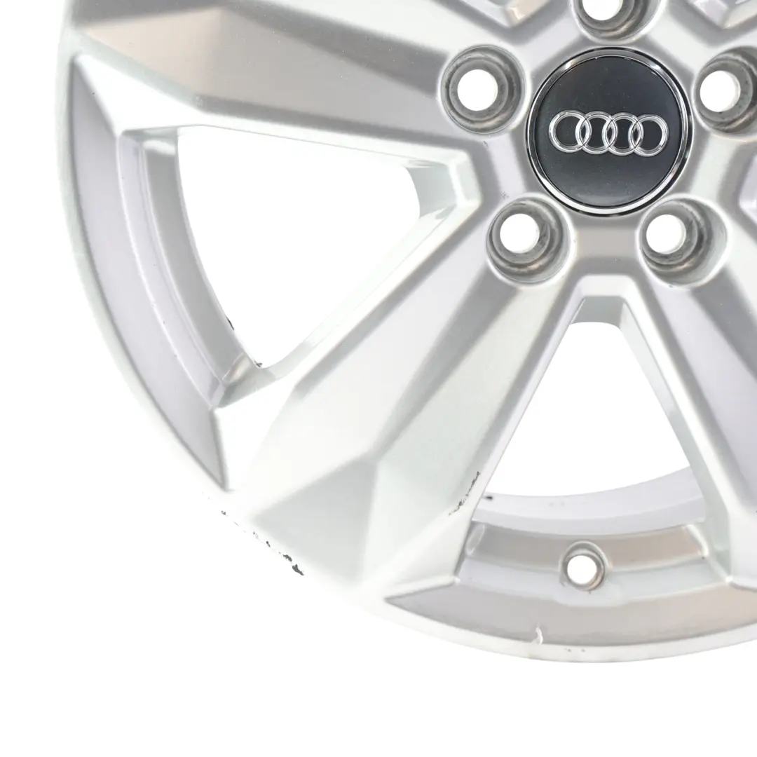 Jante Alliage Argent 15" 6J ET:37 5/100 pour Audi A1 GB à propos du numéro de pièce 82A601025 Audi A1 GB Jante Alliage Argent 15" 6J ET:37 5/100 - SKU 82A601025-3 - Numéro de pièce 82A601025