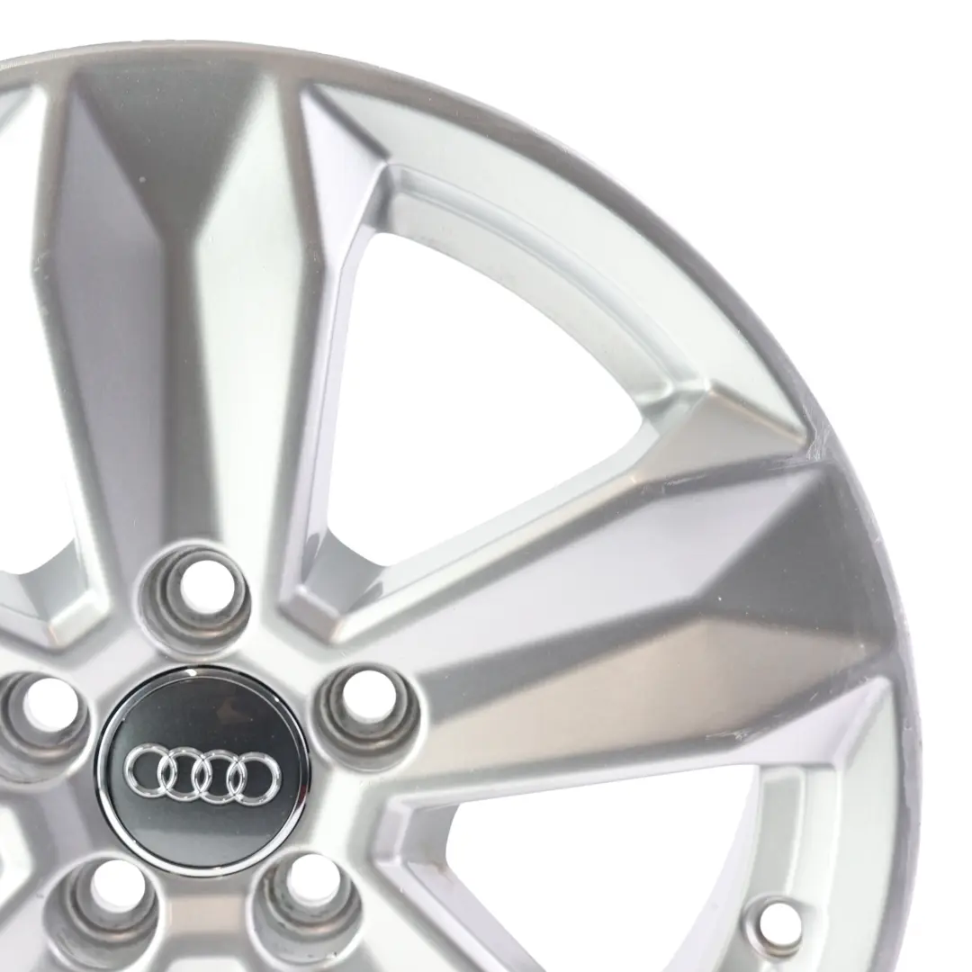 Llanta Aleación Plata 15" 6J ET:37 5/100 para Audi A1 GB con número de pieza 82A601025 Audi A1 GB Llanta Aleación Plata 15" 6J ET:37 5/100 - SKU 82A601025-4 - Número de pieza 82A601025