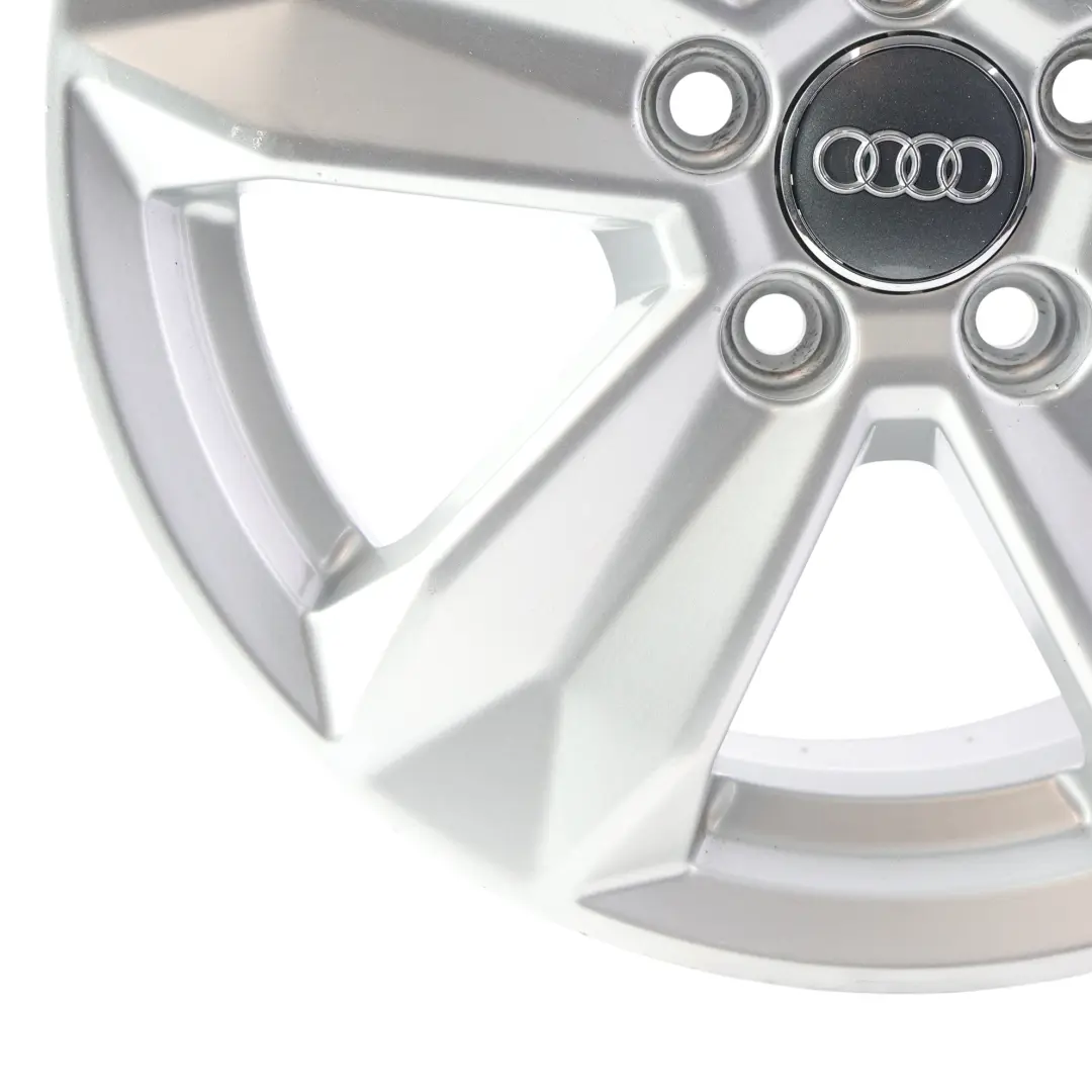 Llanta Aleación Plata 15" 6J ET:37 5/100 para Audi A1 GB con número de pieza 82A601025 Audi A1 GB Llanta Aleación Plata 15" 6J ET:37 5/100 - SKU 82A601025-4 - Número de pieza 82A601025