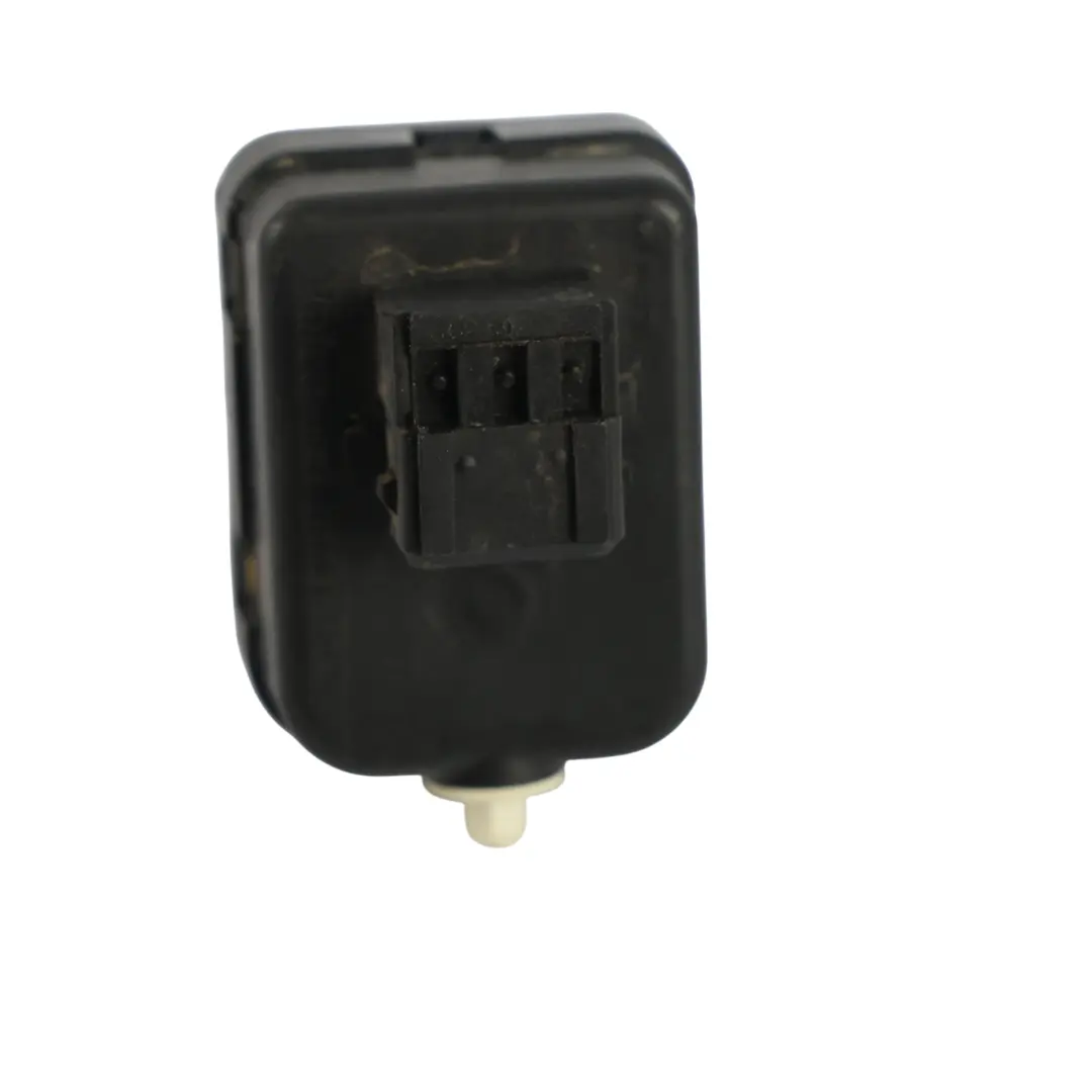 Headlight Level Adjuster Actuator Motor to Volvo XC90 with Part number 89024777 Volvo XC90 Headlight Level Adjuster Actuator Motor - SKU 89024777 - Part number 89024777
