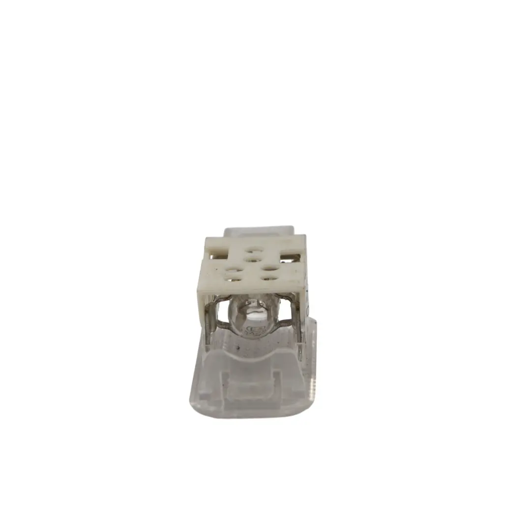 Luce Lampada Cortesia Vano Piedi Interno per Audi A6 C6 con numero di parte 8D0947415 Audi A6 C6 Luce Lampada Cortesia Vano Piedi Interno - SKU 8D0947415-1 - Numero di parte 8D0947415