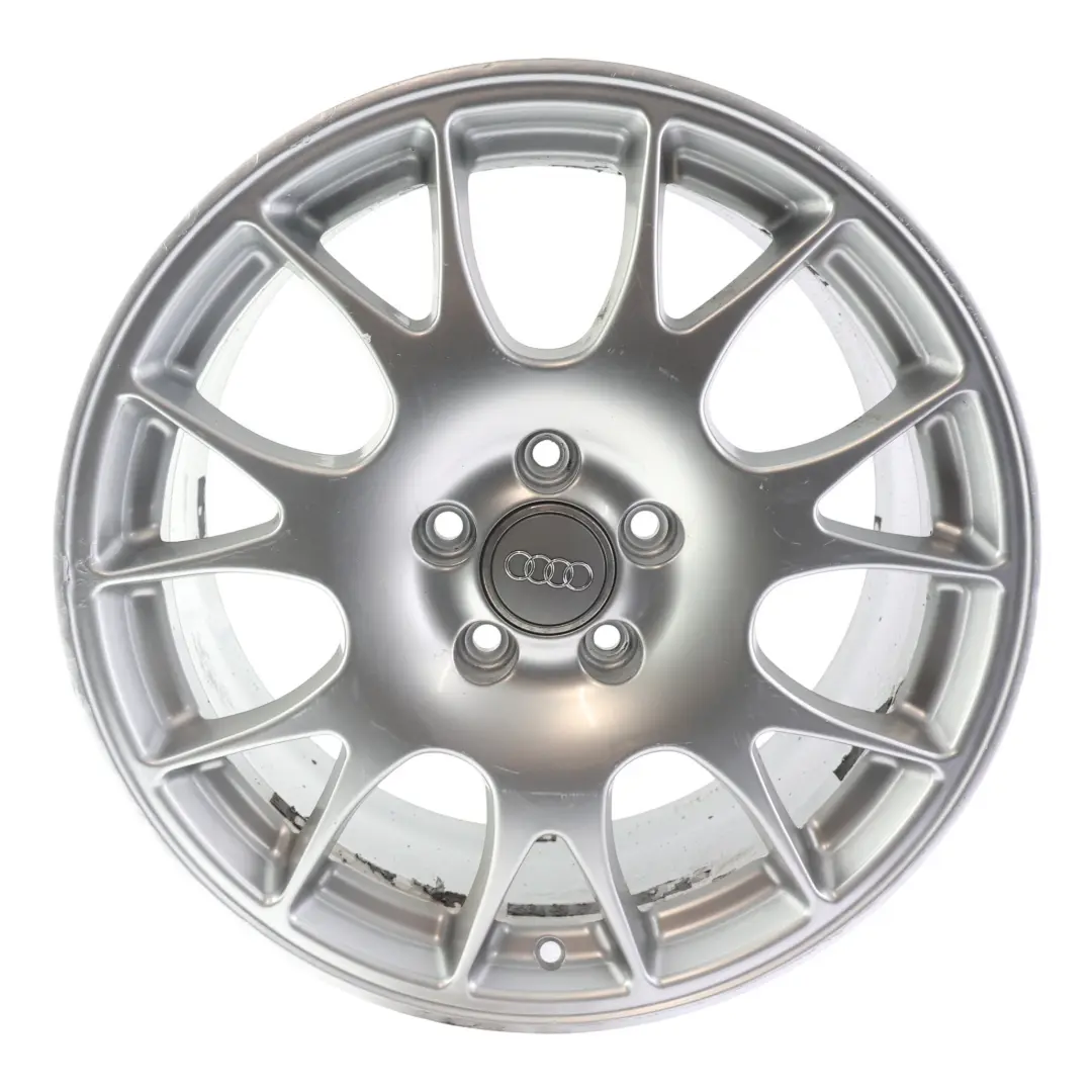 Felga Aluminiowa Srebrna 18" 8J ET:43 do Audi A4 B7 o numerze 8E0601025AN Audi A4 B7 Felga Aluminiowa Srebrna 18" 8J ET:43 - SKU 8E0601025AN-2 - Numer Części 8E0601025AN