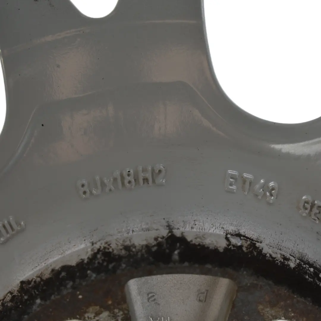 Felge Alu Silber 18" 8J ET:43 für Audi A4 B7 mit Teilenummer 8E0601025AN Audi A4 B7 Felge Alu Silber 18" 8J ET:43 - SKU 8E0601025AN-2 - Teilenummer 8E0601025AN