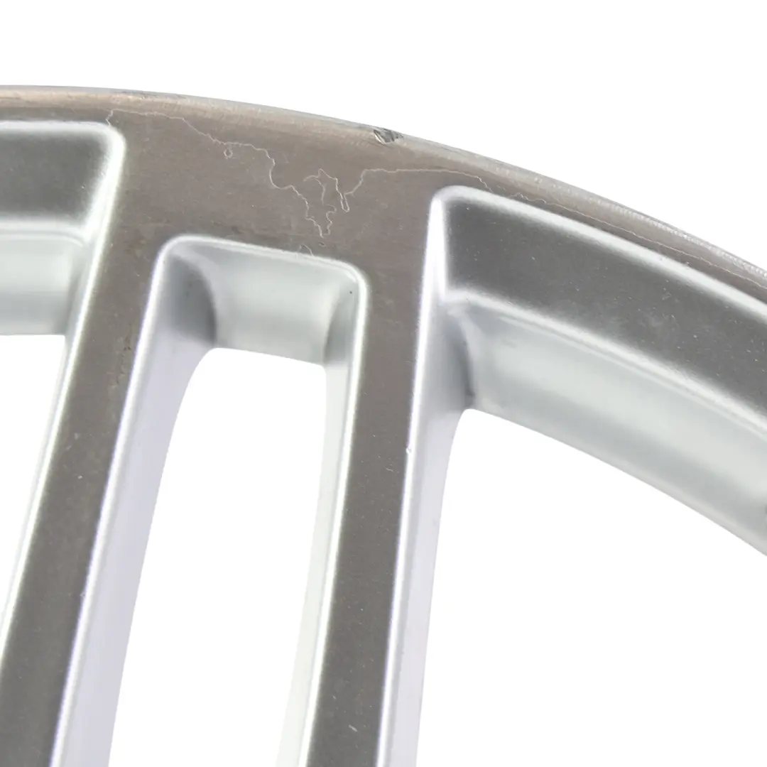 Leicht Metall Felge Silber 18" 8J ET:43 für Audi A4 B6 B7 mit Teilenummer 8E0601025BA Audi A4 B6 B7 Leicht Metall Felge Silber 18" 8J ET:43 - SKU 8E0601025BA-2 - Teilenummer 8E0601025BA