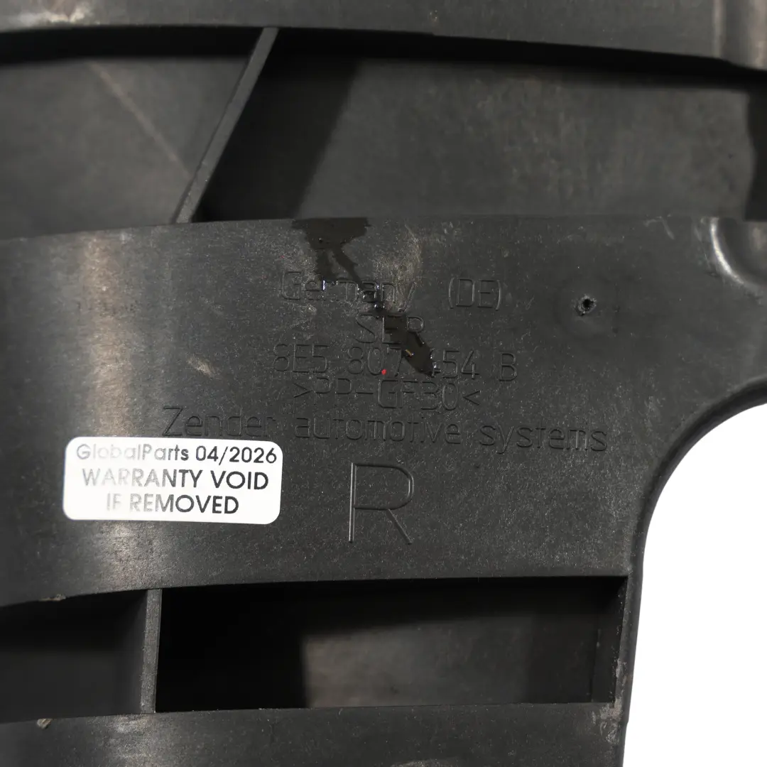 Audi A4 RS4 B7 Soporte Guía Parachoques Trasero Derecho - SKU 8E5807454B - Número de pieza 8E5807454B
