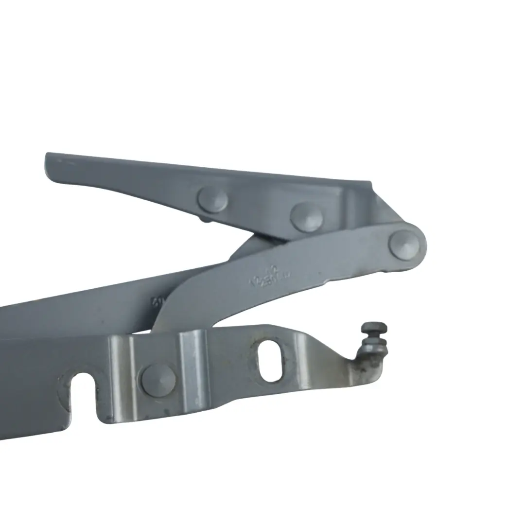 Cerniera Posteriore Portellone Destro Argento Avus Y7J per Audi A4 B7 con numero di parte 8H0827302A Audi A4 B7 Cerniera Posteriore Portellone Destro Argento Avus Y7J - SKU 8H0827302A-AVS - Numero di parte 8H0827302A