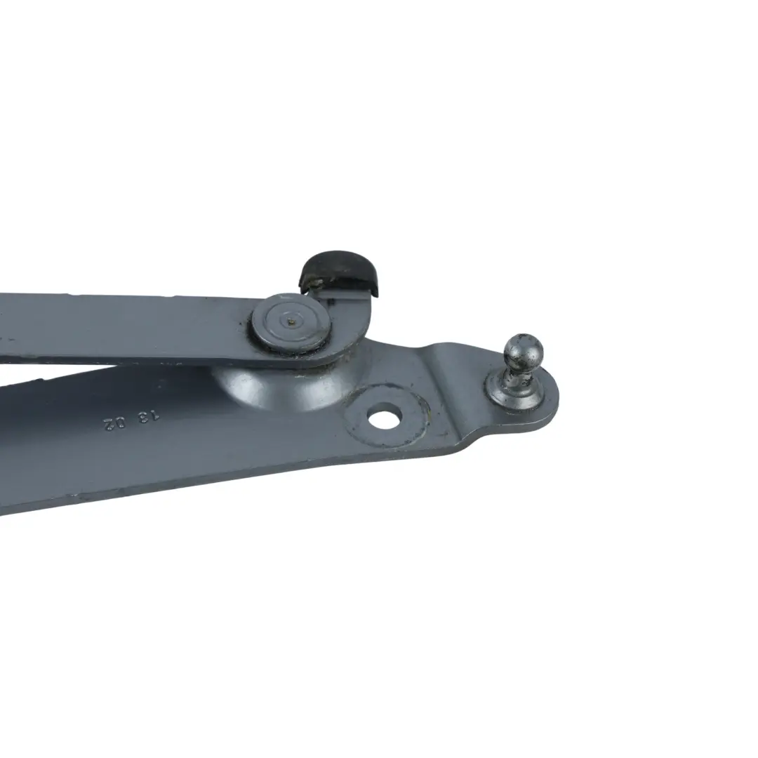 Audi A4 B7 Cerniera Posteriore Portellone Destro Argento Avus Y7J - SKU 8H0827302A-AVS - Numero di parte 8H0827302A