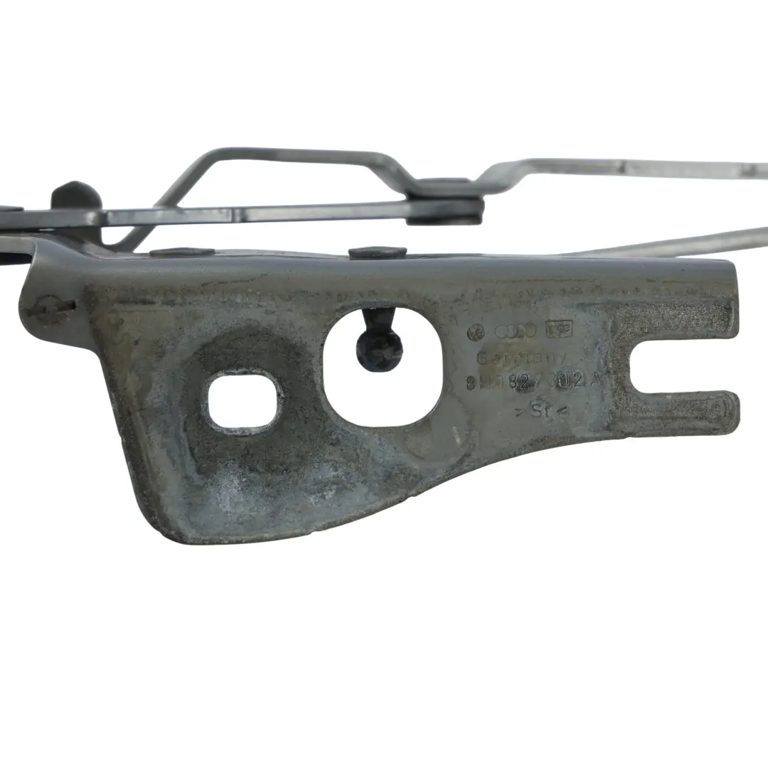 Charnière Hayon Arrière Droite Argent Avus Y7J pour Audi A4 B7 à propos du numéro de pièce 8H0827302A Audi A4 B7 Charnière Hayon Arrière Droite Argent Avus Y7J - SKU 8H0827302A-AVS - Numéro de pièce 8H0827302A