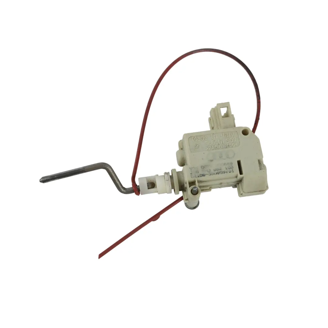 Audi A4 B7 A4 S4 RS4 8H Siłownik Klapki Wlewu Paliwa Benzyna - SKU 8H0862153 - Numer Części 8H0862153