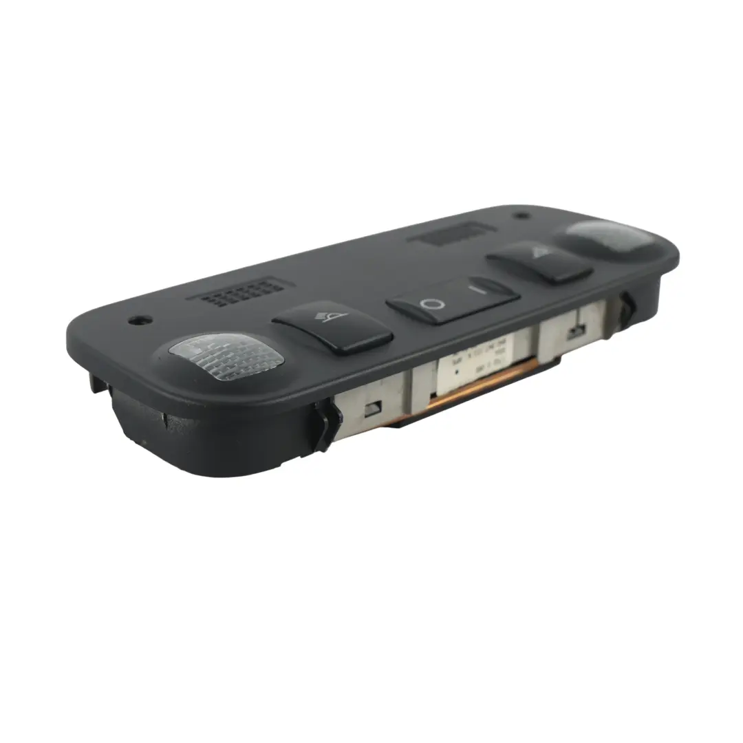 Innenraum Dach Licht Höflichkeits Karte Lese Lampe für Audi A4 B7 Cabrio mit Teilenummer 8H0947111K Audi A4 B7 Cabrio Innenraum Dach Licht Höflichkeits Karte Lese Lampe - SKU 8H0947111K - Teilenummer 8H0947111K