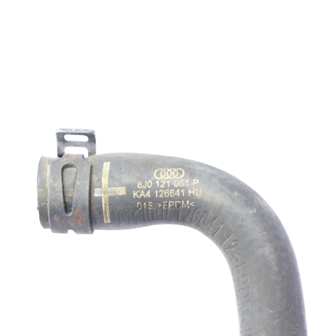 Tubo Manicotto Liquido Refrigerante Motore 2.0 TDI Diesel per Audi TT 8J con numero di parte 8J0121051P Audi TT 8J Tubo Manicotto Liquido Refrigerante Motore 2.0 TDI Diesel - SKU 8J0121051P - Numero di parte 8J0121051P