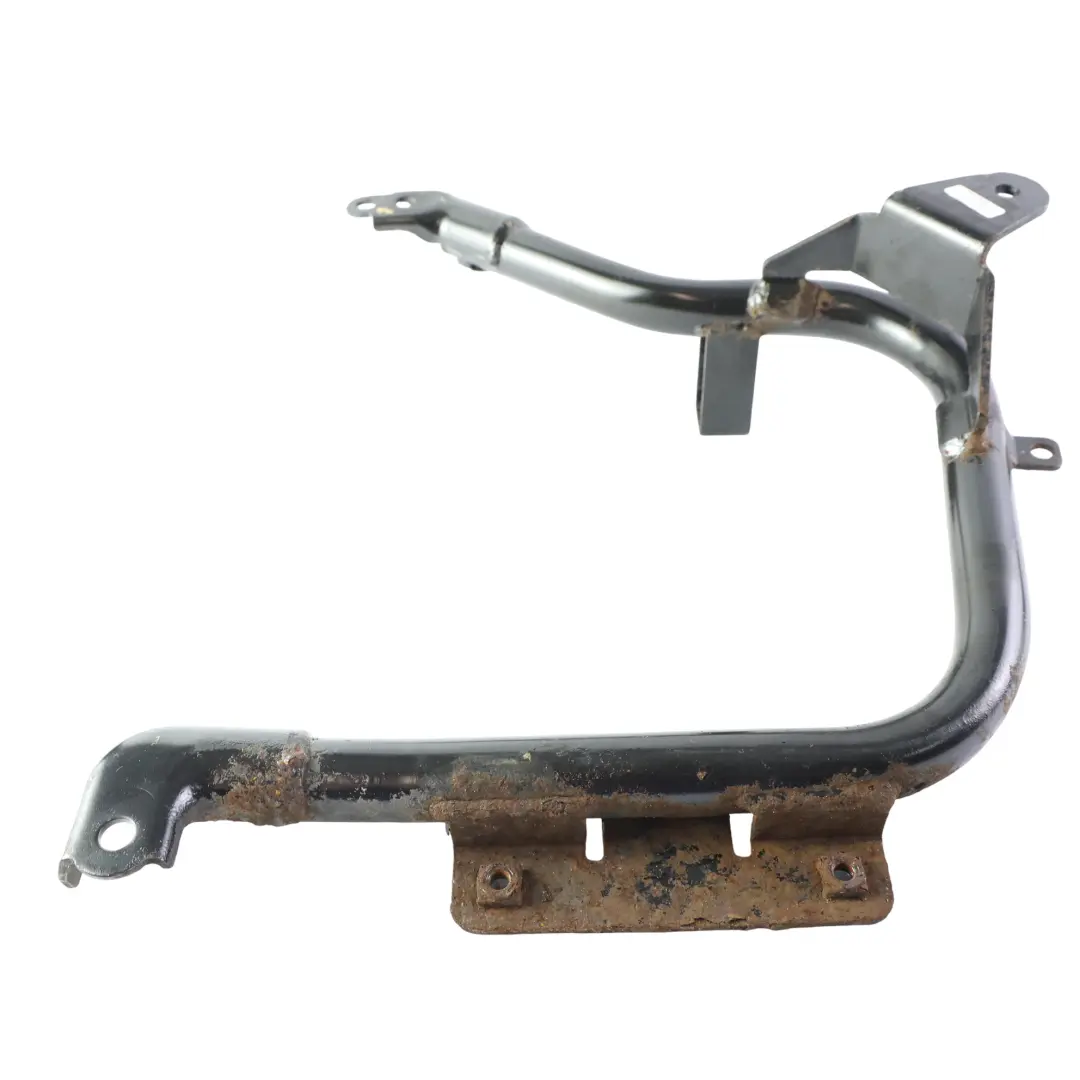 Audi A4 S4 8K A5 S5 8T Support Fixation Cadre Réservoir AdBlue - SKU 8K0131979C - Numéro de pièce 8K0131979C