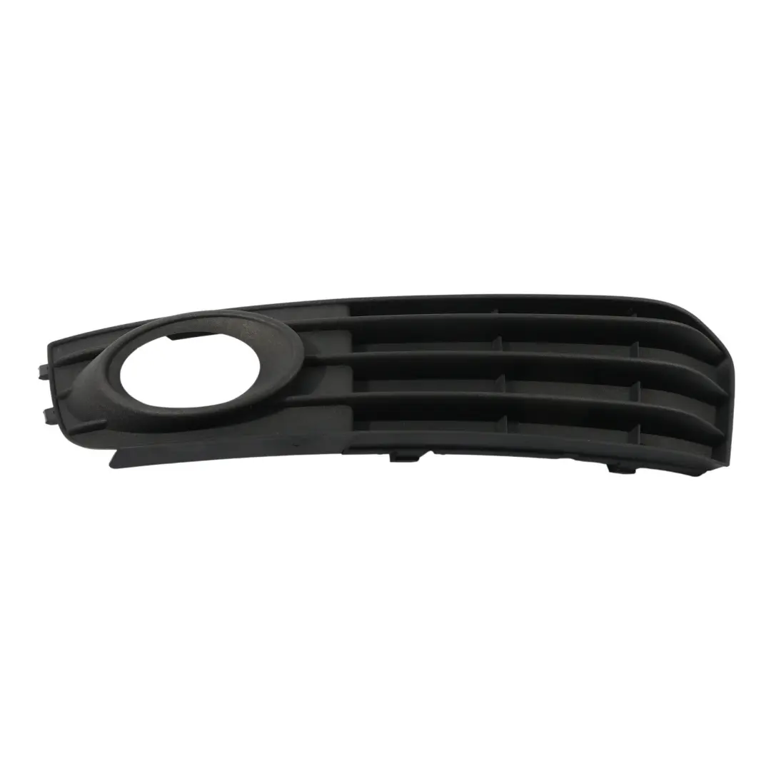8K Griglia Copertura Fendinebbia Paraurti Anteriore Sinistro per Audi A4 con numero di parte 8K0807681A Audi A4 8K Griglia Copertura Fendinebbia Paraurti Anteriore Sinistro - SKU 8K0807681A - Numero di parte 8K0807681A