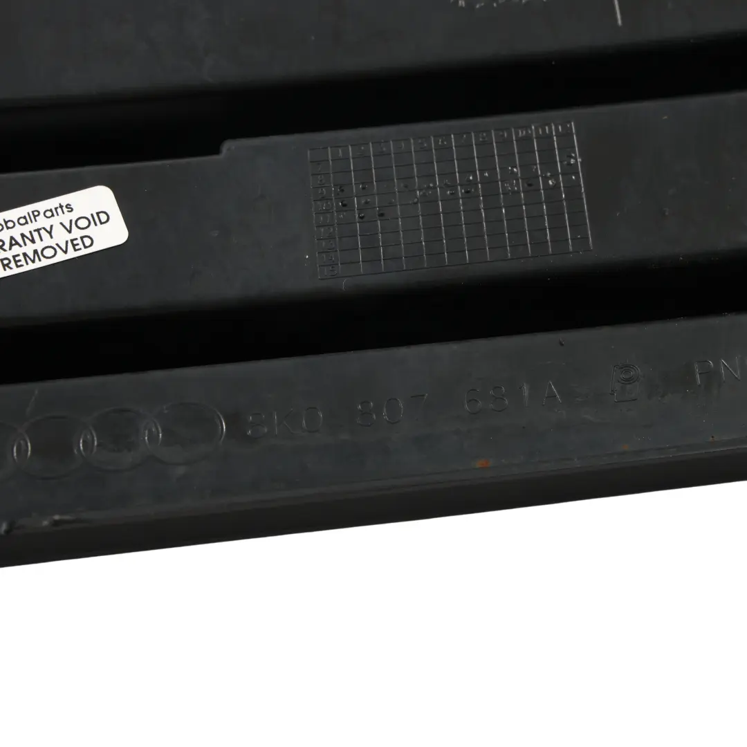 8K Rejilla Embellecedor Antiniebla Parachoques Delantero Izq para Audi A4 con número de pieza 8K0807681A Audi A4 8K Rejilla Embellecedor Antiniebla Parachoques Delantero Izq - SKU 8K0807681A - Número de pieza 8K0807681A