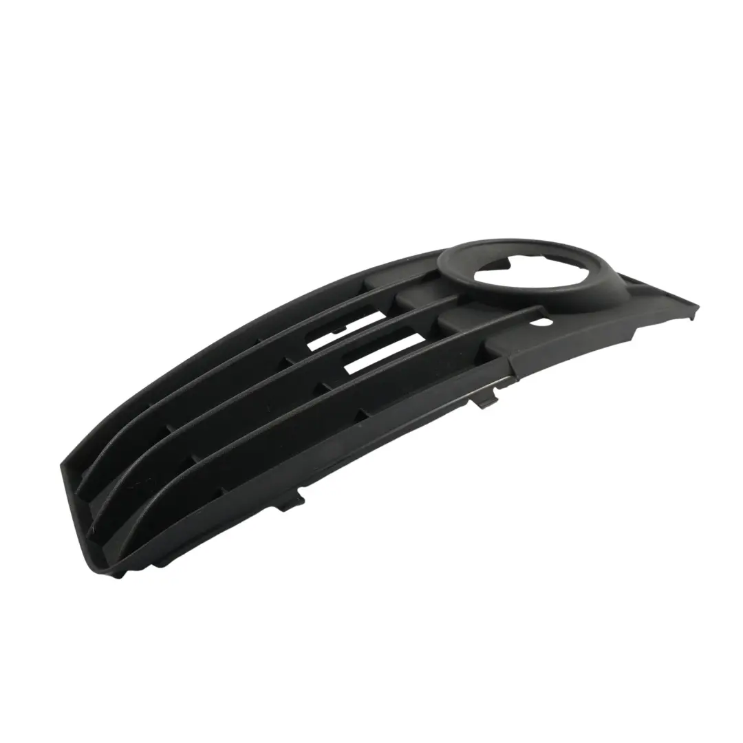 8K Griglia Copertura Fendinebbia Paraurti Anteriore Sinistro per Audi A4 con numero di parte 8K0807681A Audi A4 8K Griglia Copertura Fendinebbia Paraurti Anteriore Sinistro - SKU 8K0807681A - Numero di parte 8K0807681A