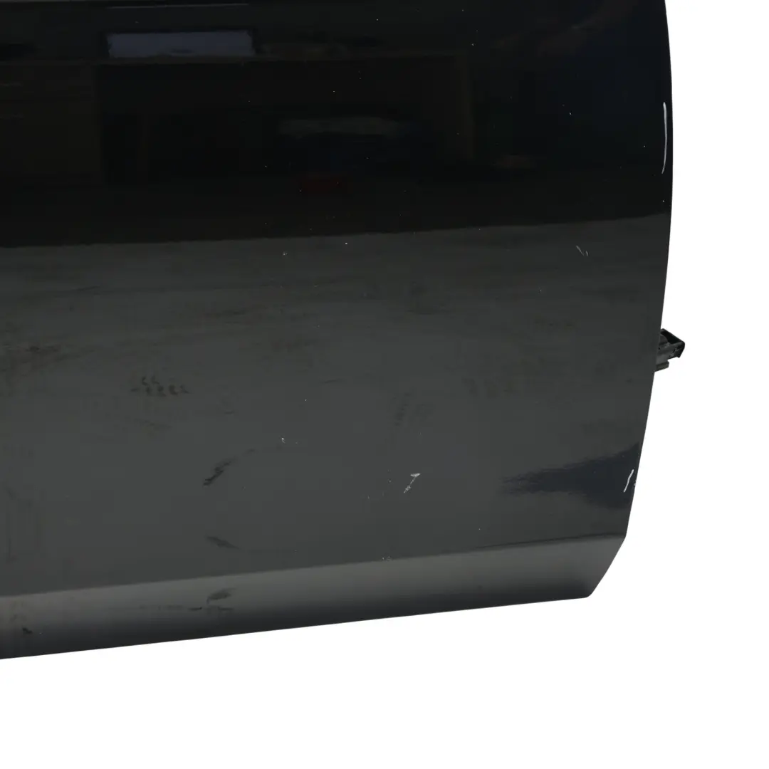 Puerta Delantera Derecha Negro Phantom - Z9Y para Audi A4 B8 con número de pieza 8K0831052J Audi A4 B8 Puerta Delantera Derecha Negro Phantom - Z9Y - SKU 8K0831052J-PHB - Número de pieza 8K0831052J