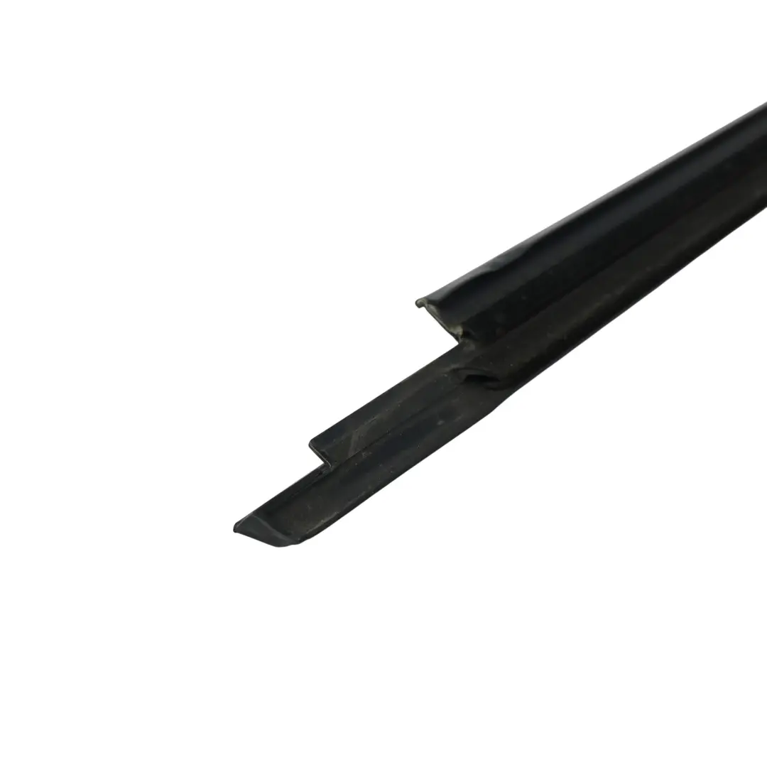 Fensterdichtung Tür Hinten Zierleiste Links für Audi A4 B8 mit Teilenummer 8K0839477F Audi A4 B8 Fensterdichtung Tür Hinten Zierleiste Links - SKU 8K0839477F - Teilenummer 8K0839477F