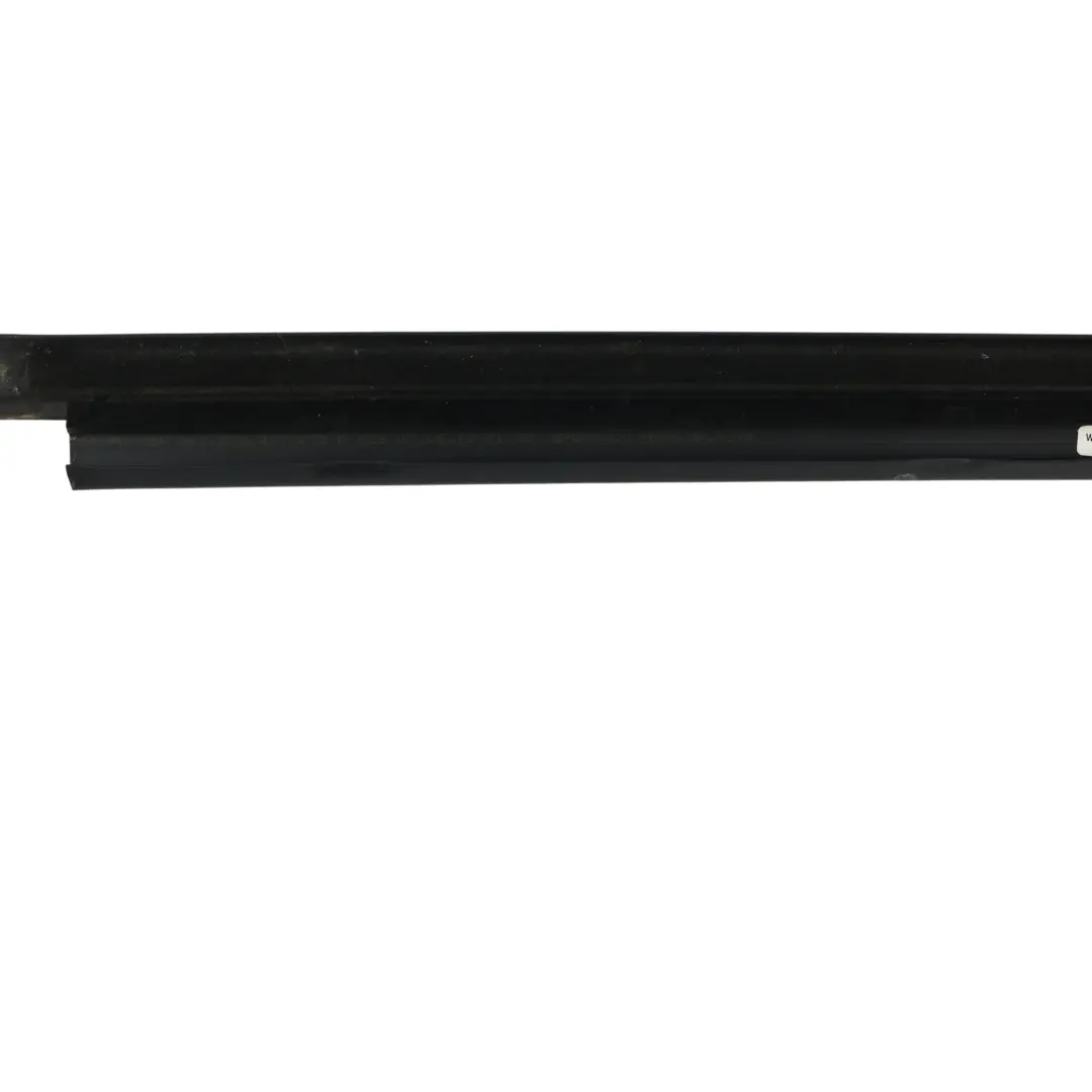 Fensterdichtung Tür Hinten Zierleiste Links für Audi A4 B8 mit Teilenummer 8K0839477F Audi A4 B8 Fensterdichtung Tür Hinten Zierleiste Links - SKU 8K0839477F - Teilenummer 8K0839477F