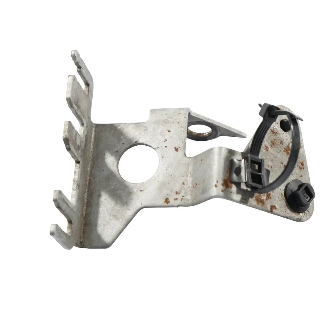 Support Fixation Bouclier Thermique Boîte Vitesses pour Audi A4 B8 A5 8T à propos du numéro de pièce 8K0971502C Audi A4 B8 A5 8T Support Fixation Bouclier Thermique Boîte Vitesses - SKU 8K0971502C - Numéro de pièce 8K0971502C