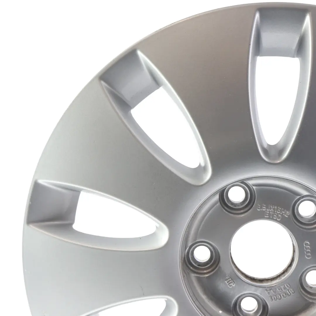 Audi A3 8P Silberne Leichtmetallfelge 16" 6,5J ET:50 9-Speiche - SKU 8P0601025AA-2 - Teilenummer 8P0601025AA