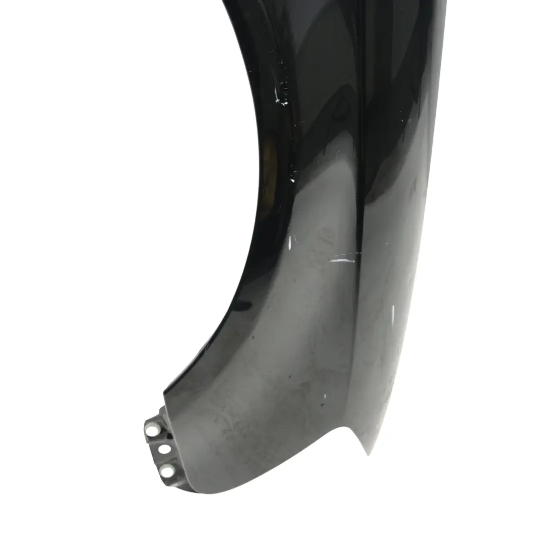 Parafango Anteriore Destro Nero Brillante Metallizzato Y9B per Audi A3 8P con numero di parte 8P0821106F Audi A3 8P Parafango Anteriore Destro Nero Brillante Metallizzato Y9B - SKU 8P0821106F-BBL - Numero di parte 8P0821106F
