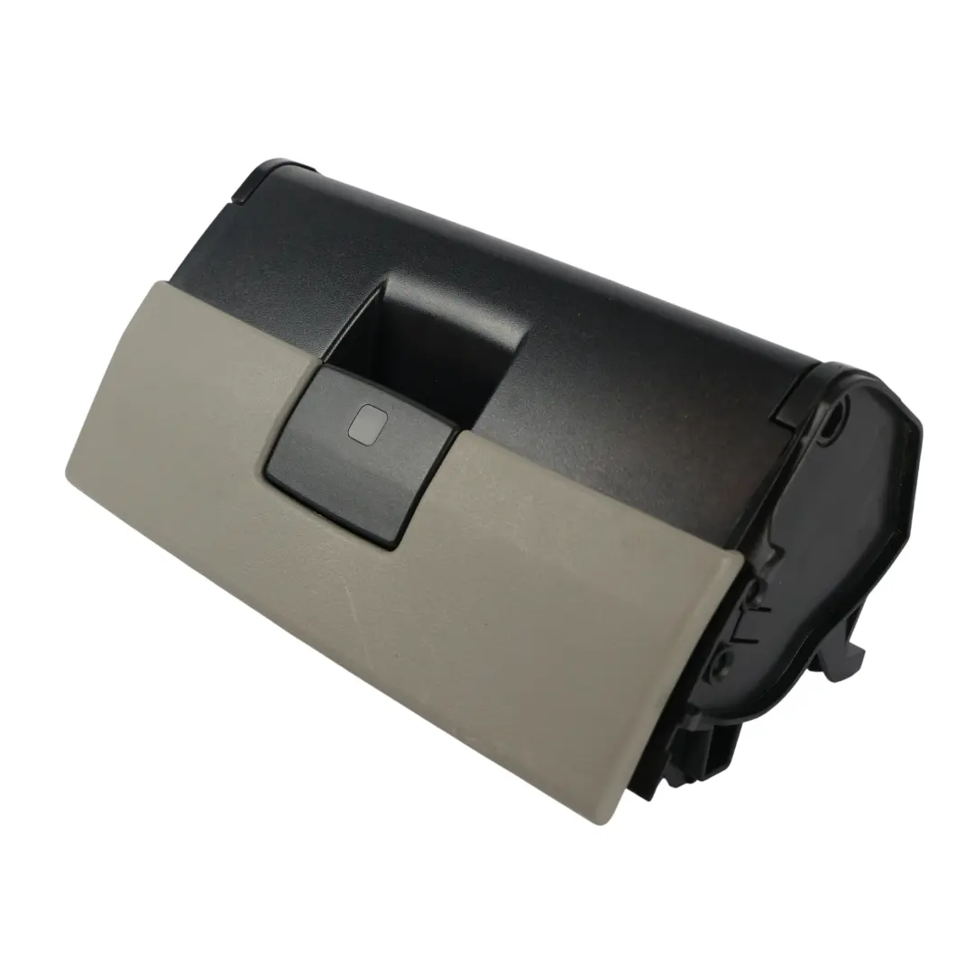Boîte Rangement Siège Avant Sous Plateau Droit pour Audi A3 8P à propos du numéro de pièce 8P0881578 Audi A3 8P Boîte Rangement Siège Avant Sous Plateau Droit - SKU 8P0881578-1 - Numéro de pièce 8P0881578