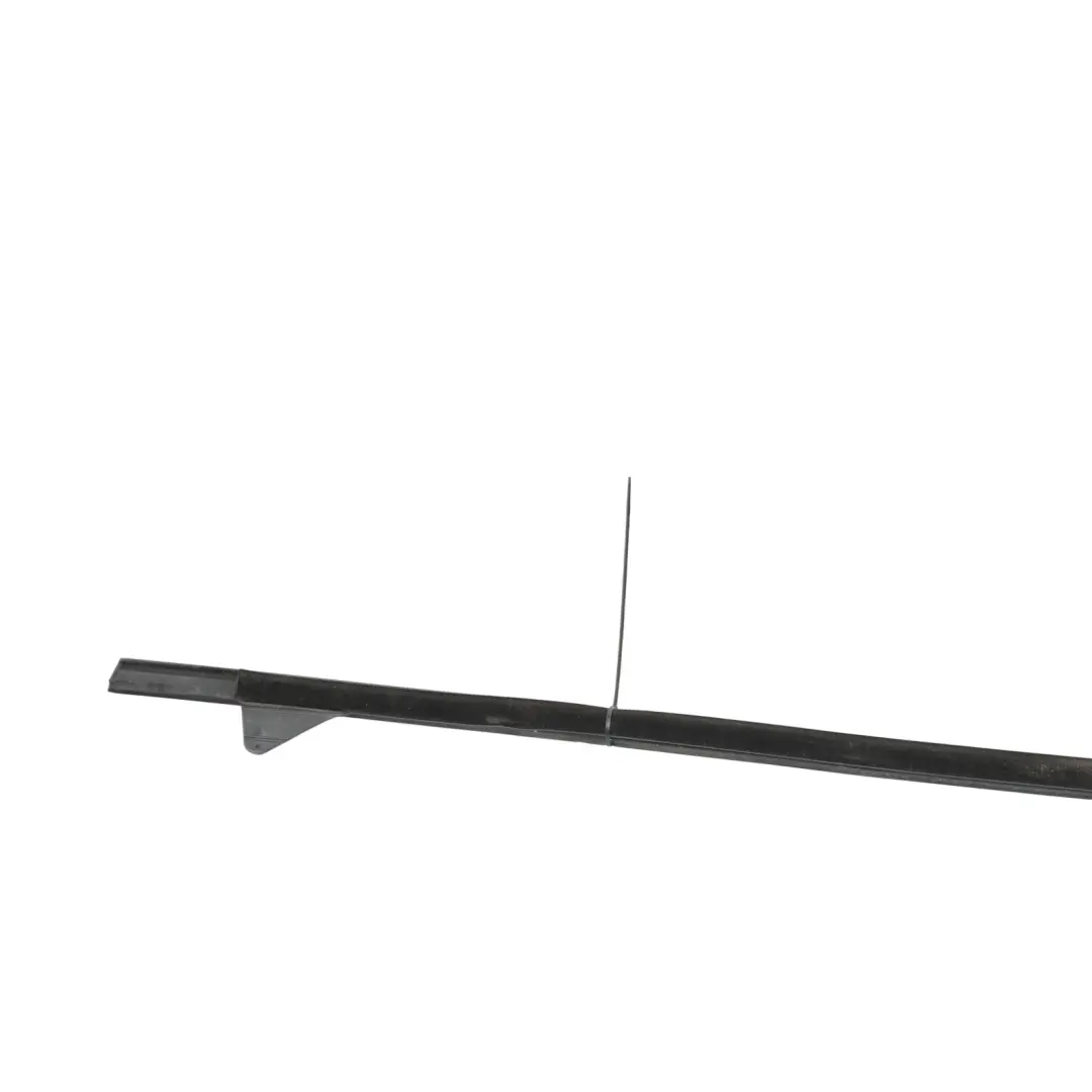 Joint Cadre Guide Vitre Avant Gauche pour Audi A3 S3 8P à propos du numéro de pièce 8P3837477C Audi A3 S3 8P Joint Cadre Guide Vitre Avant Gauche - SKU 8P3837477C - Numéro de pièce 8P3837477C