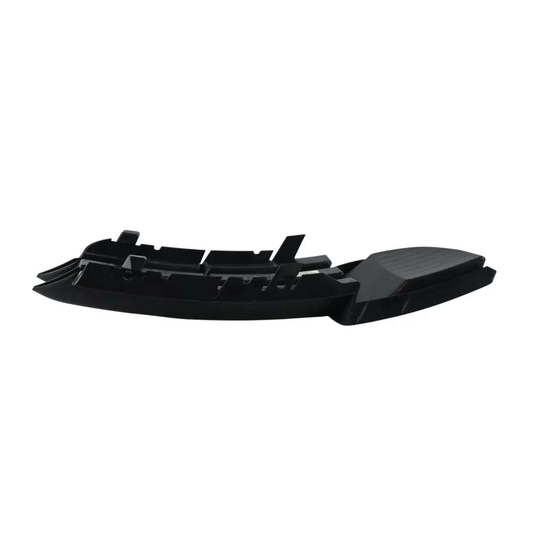 Grille Guide Entrée Air Pare-Chocs Avant Gauche 8P4807682A pour Audi A3 8P à propos du numéro de pièce 8P4807681A Audi A3 8P Grille Guide Entrée Air Pare-Chocs Avant Gauche 8P4807682A - SKU 8P4807681A - Numéro de pièce 8P4807681A