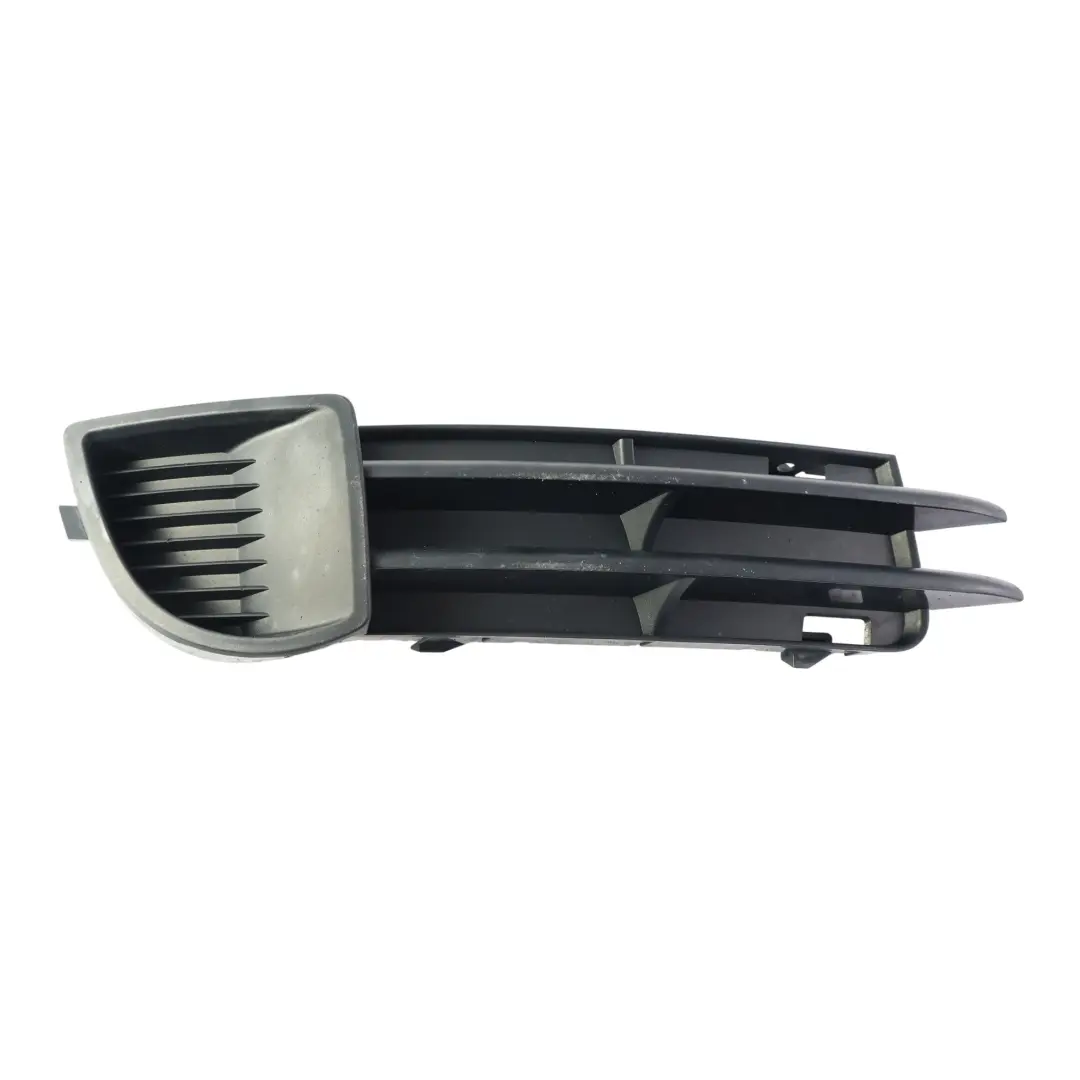 Audi A3 8P Kratka Wlotu Powietrza Przednia Prawa 2004-2008 - SKU 8P4807682A - Numer Części 8P4807682A