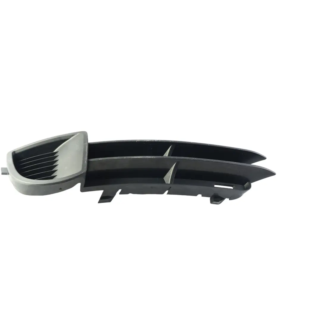 Audi A3 8P Grille Guide Entrée Air Pare-Chocs Avant Droit 2004-2008 - SKU 8P4807682A - Numéro de pièce 8P4807682A
