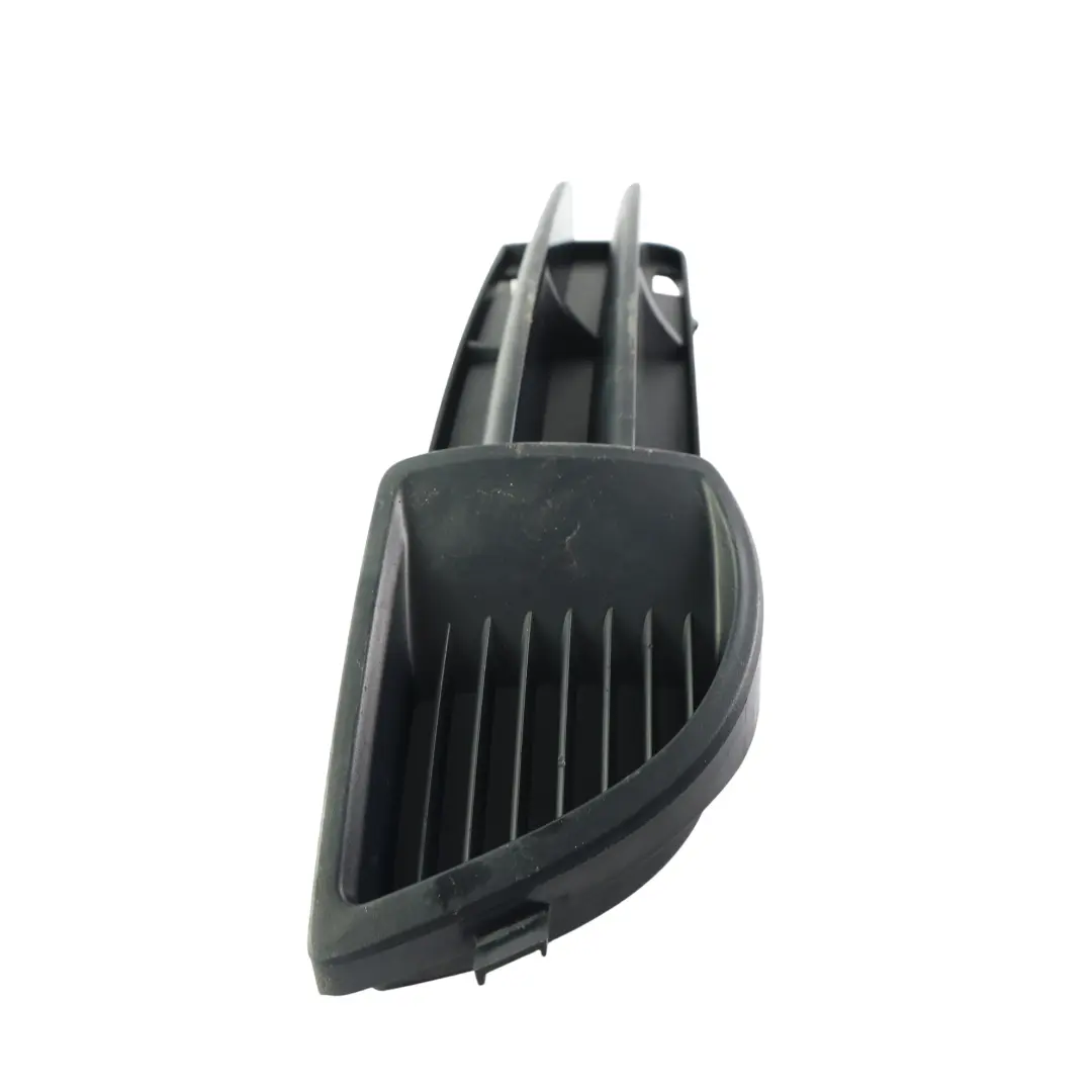 Front Bumper Air Inlet Guide Grill Right O/S 2004-2008 to Audi A3 8P with Part number 8P4807682A Audi A3 8P Front Bumper Air Inlet Guide Grill Right O/S 2004-2008 - SKU 8P4807682A - Part number 8P4807682A