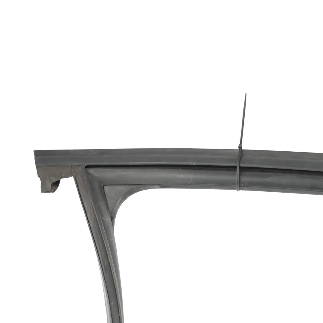 Führungsschiene Fensterrahmen Dichtung Rechts Vorne für Audi Q5 8R mit Teilenummer 8R0837440F Audi Q5 8R Führungsschiene Fensterrahmen Dichtung Rechts Vorne - SKU 8R0837440F - Teilenummer 8R0837440F