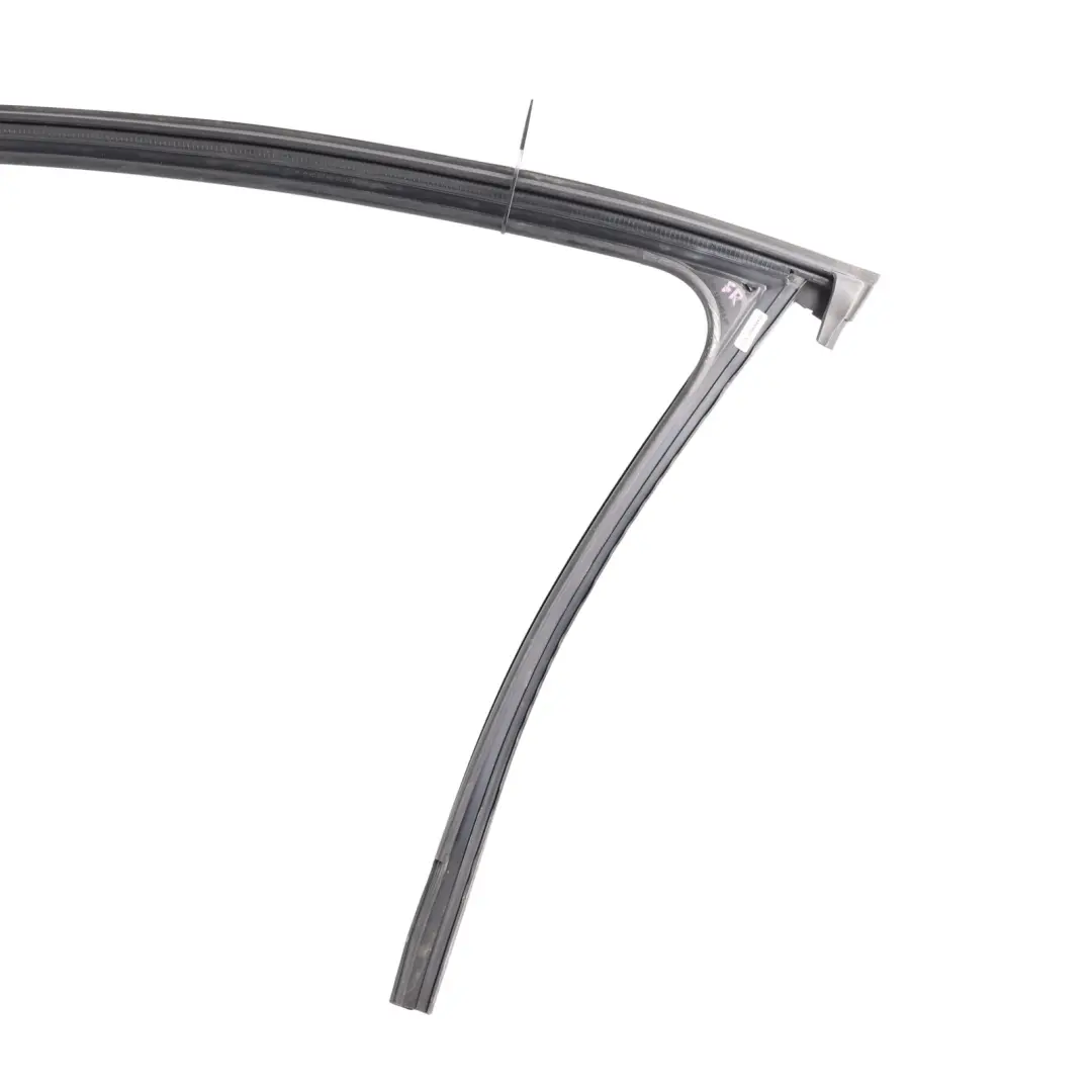 Uszczelka Ramki Szyby Drzwi Przednich Prawa do Audi Q5 8R o numerze 8R0837440F Audi Q5 8R Uszczelka Ramki Szyby Drzwi Przednich Prawa - SKU 8R0837440F - Numer Części 8R0837440F